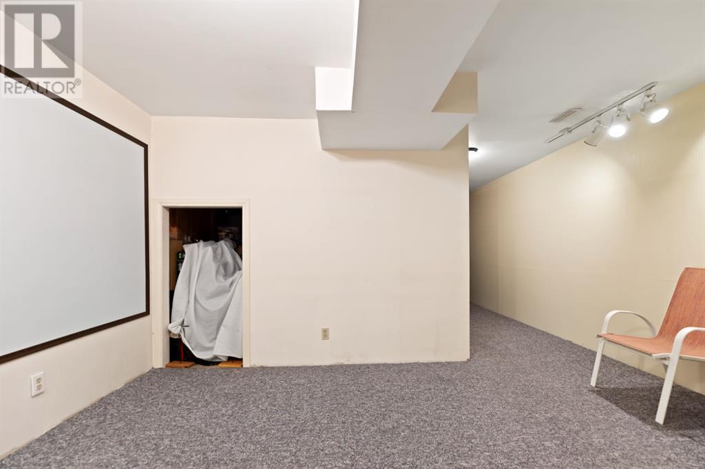 Single Family House 4 Level for Sale in  Taradale Close NE Taradale Calgary 