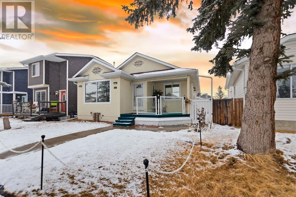 Single Family House 4 Level for Sale in  Taradale Close NE Taradale Calgary 