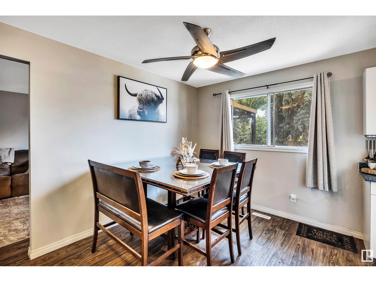 Single Family House for Sale in A Burnham AV St. Albert 
