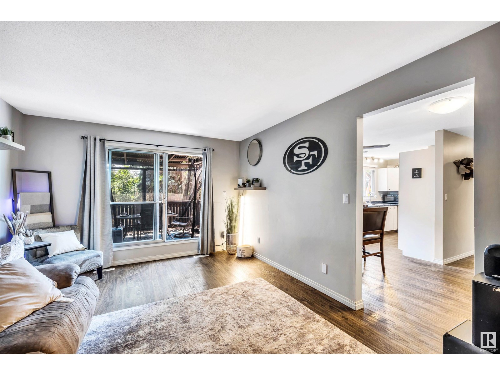 Single Family House for Sale in A Burnham AV St. Albert 