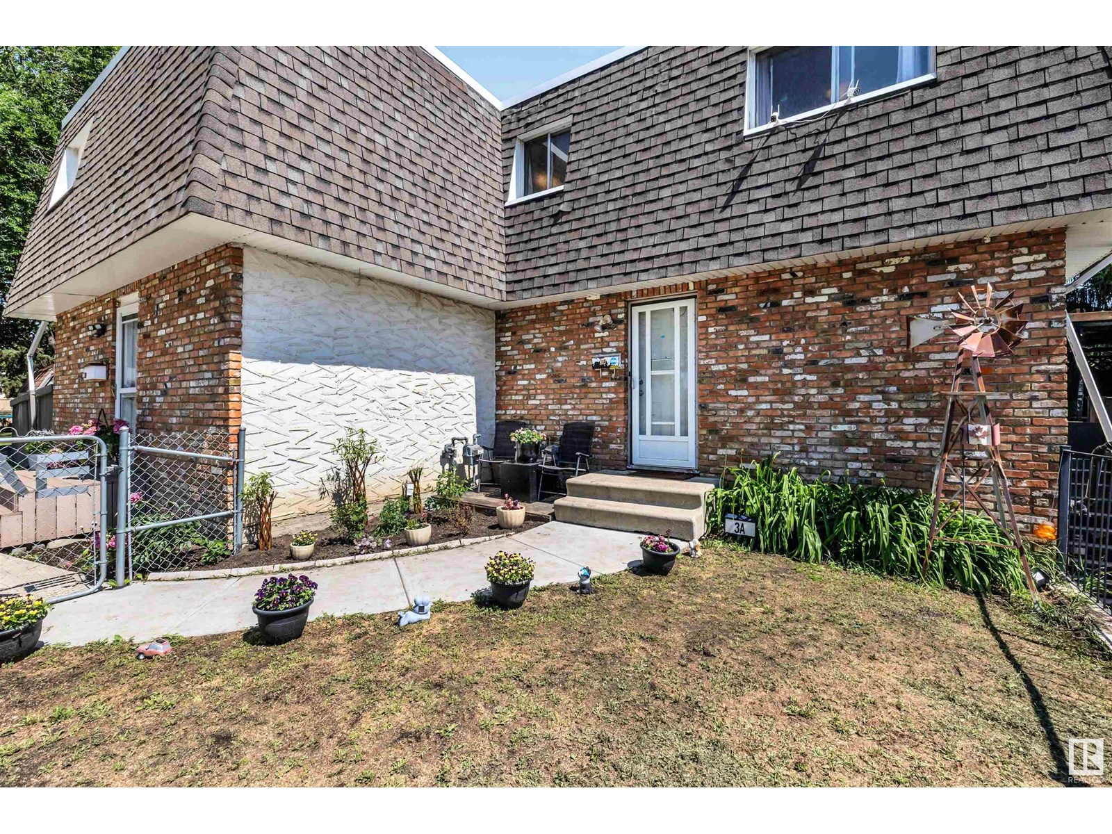 Single Family House for Sale in A Burnham AV St. Albert 