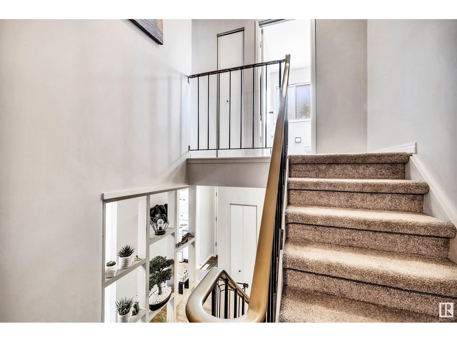Single Family House for Sale in A Burnham AV St. Albert 