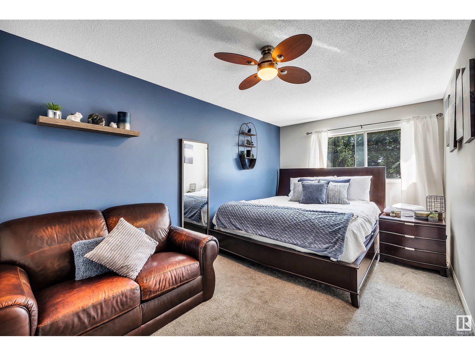 Single Family House for Sale in A Burnham AV St. Albert 