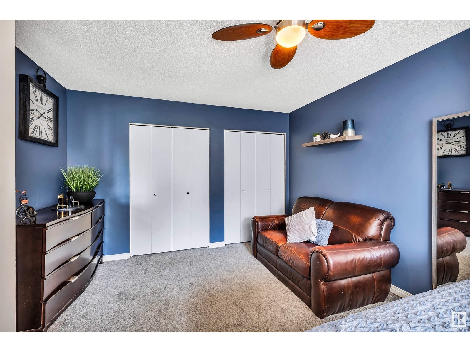 Single Family House for Sale in A Burnham AV St. Albert 