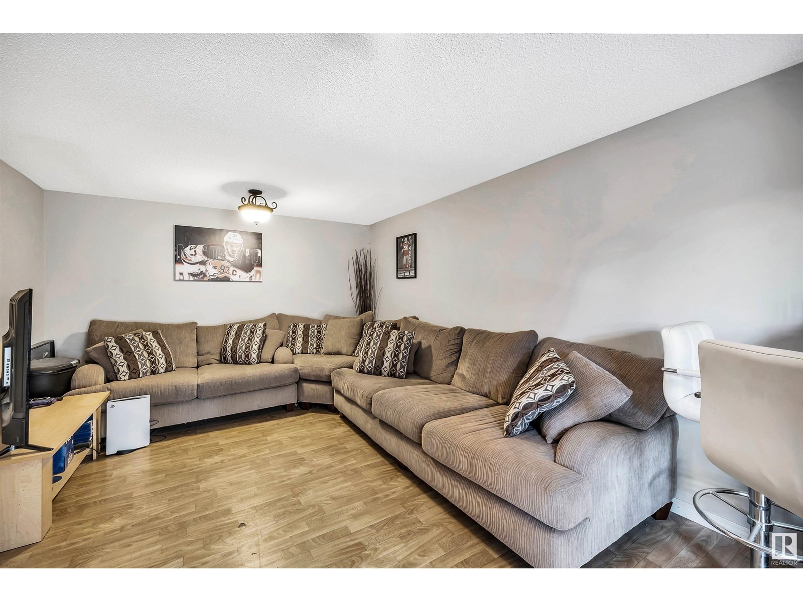 Single Family House for Sale in A Burnham AV St. Albert 