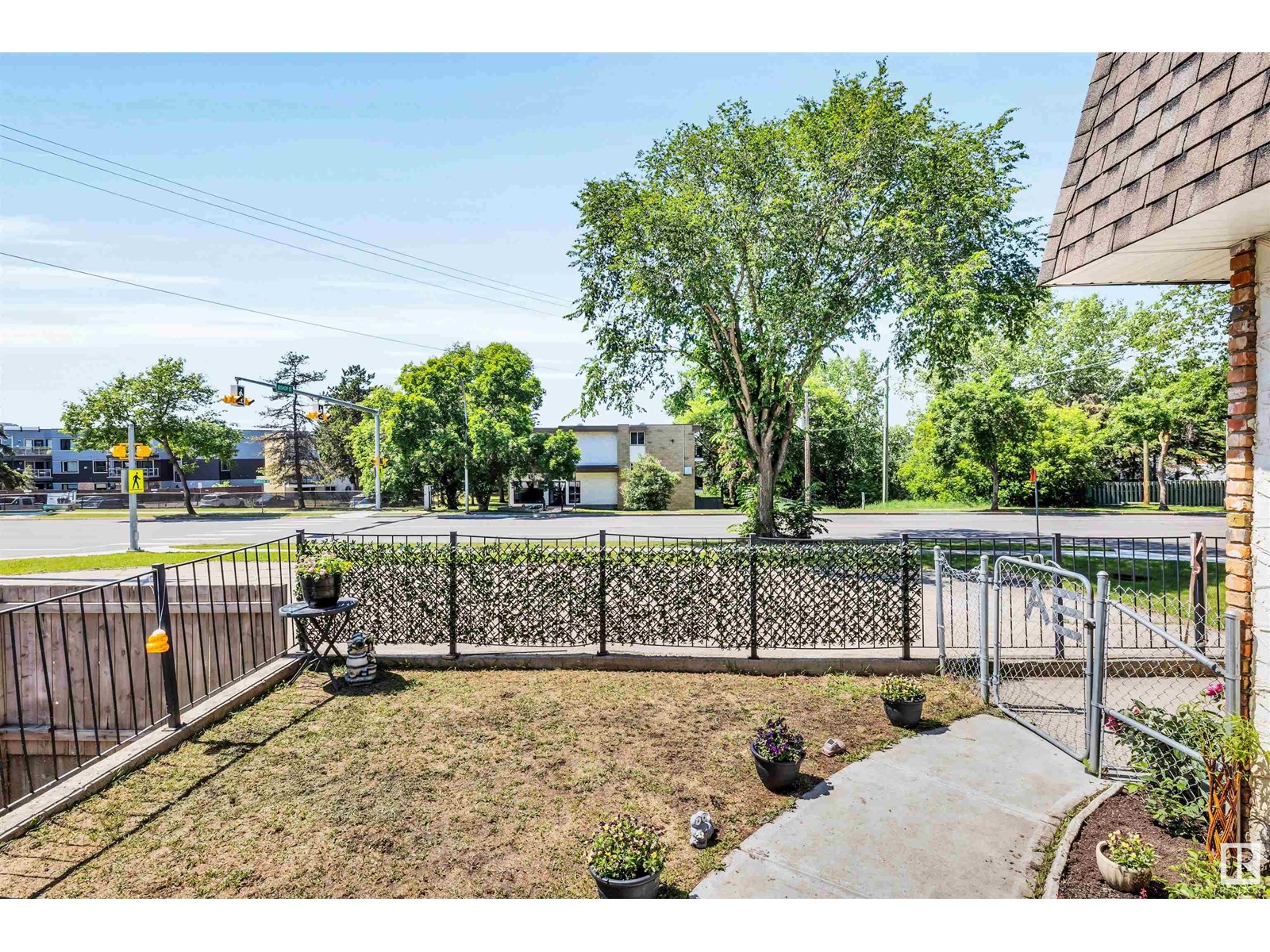 Single Family House for Sale in A Burnham AV St. Albert 
