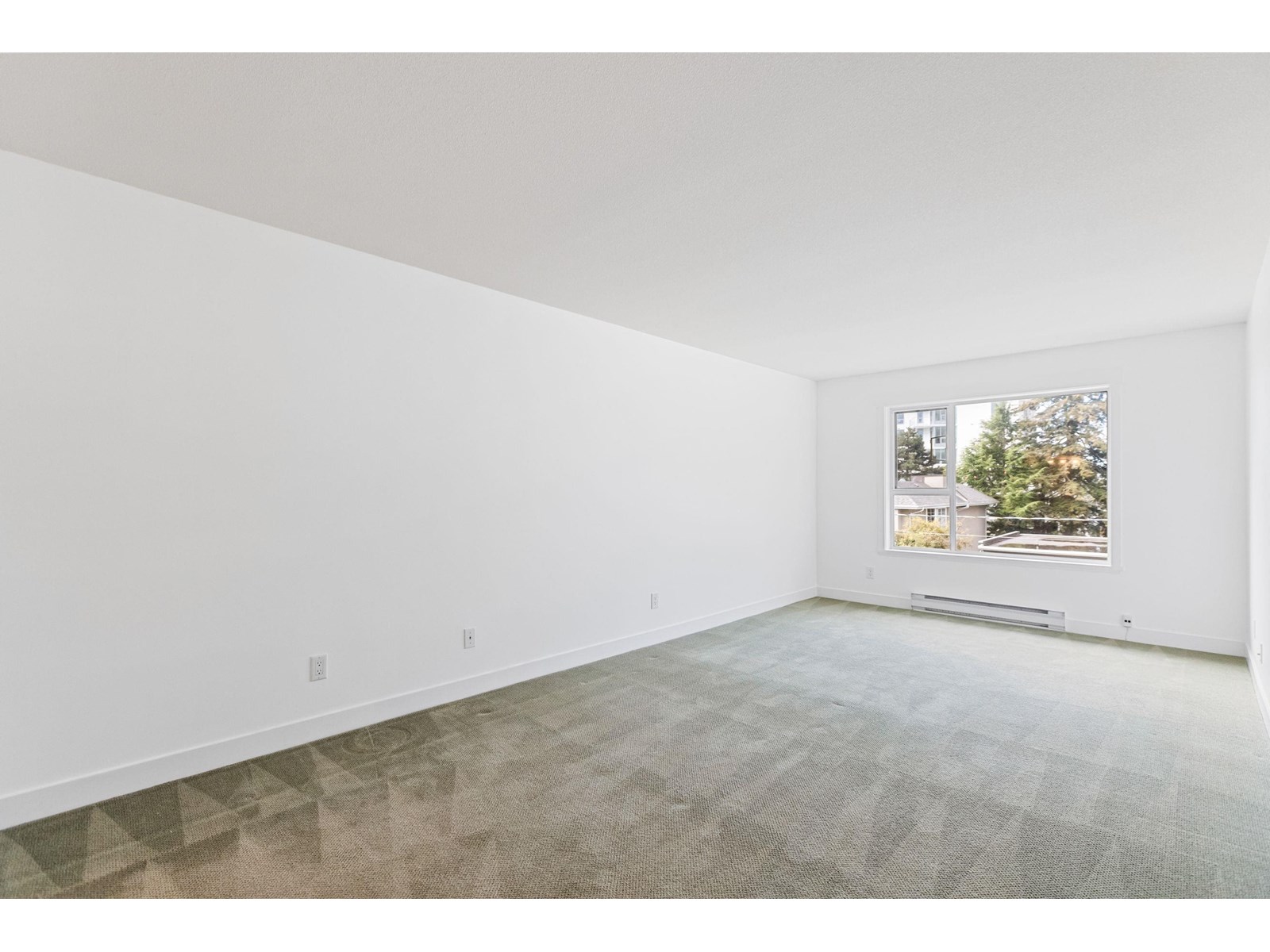 301 1378 GEORGE STREET, White Rock