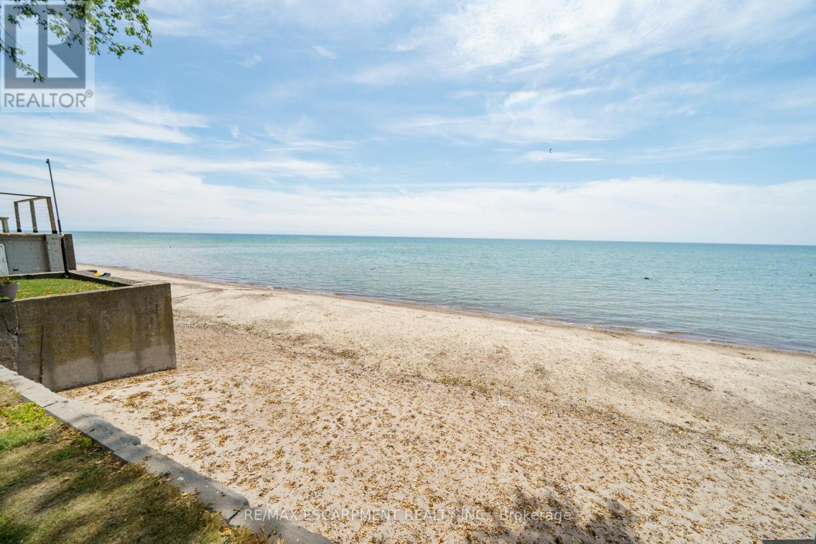 Photo 2 of 976 Lakeshore Road, Haldimand ON