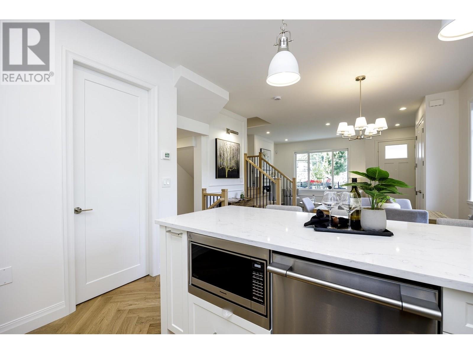 259 E 23RD STREET, North Vancouver real estate listing R3005790