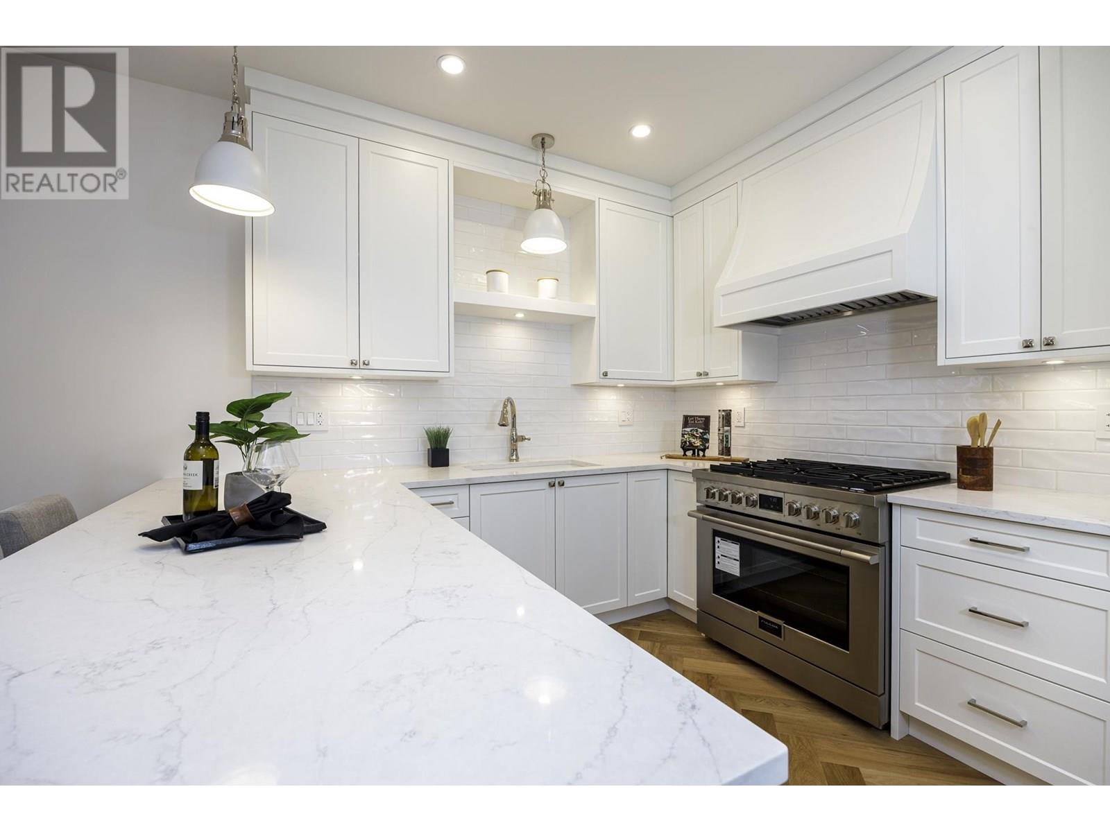 259 E 23RD STREET, North Vancouver real estate listing R3005790