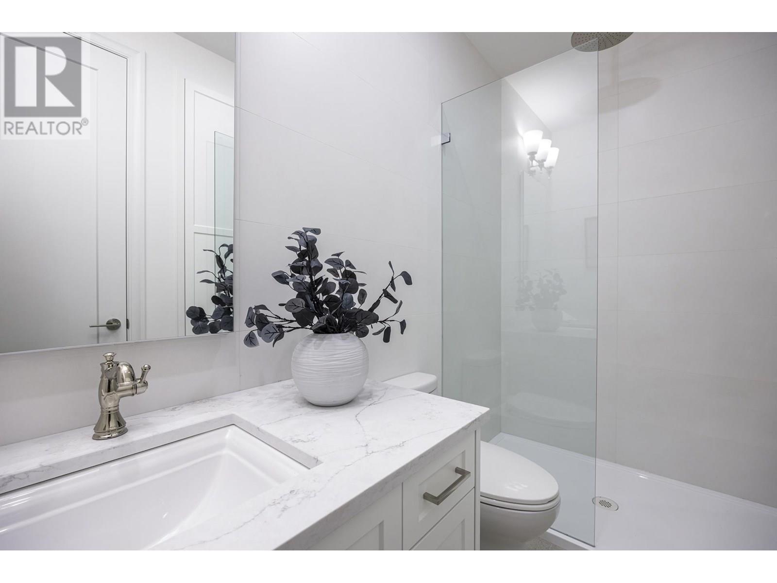 259 E 23RD STREET, North Vancouver real estate listing R3005790