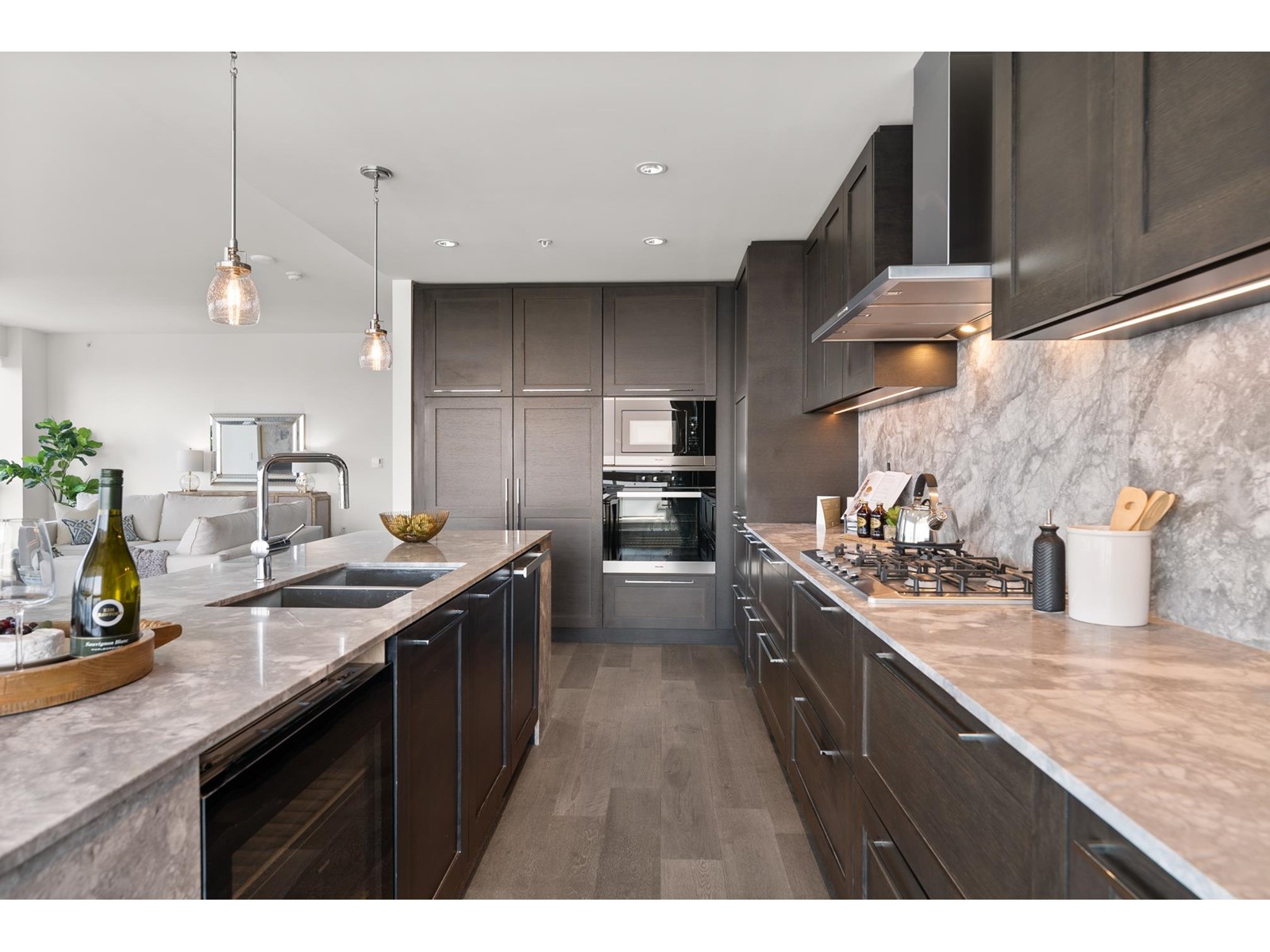 1701 1500 MARTIN STREET, White Rock