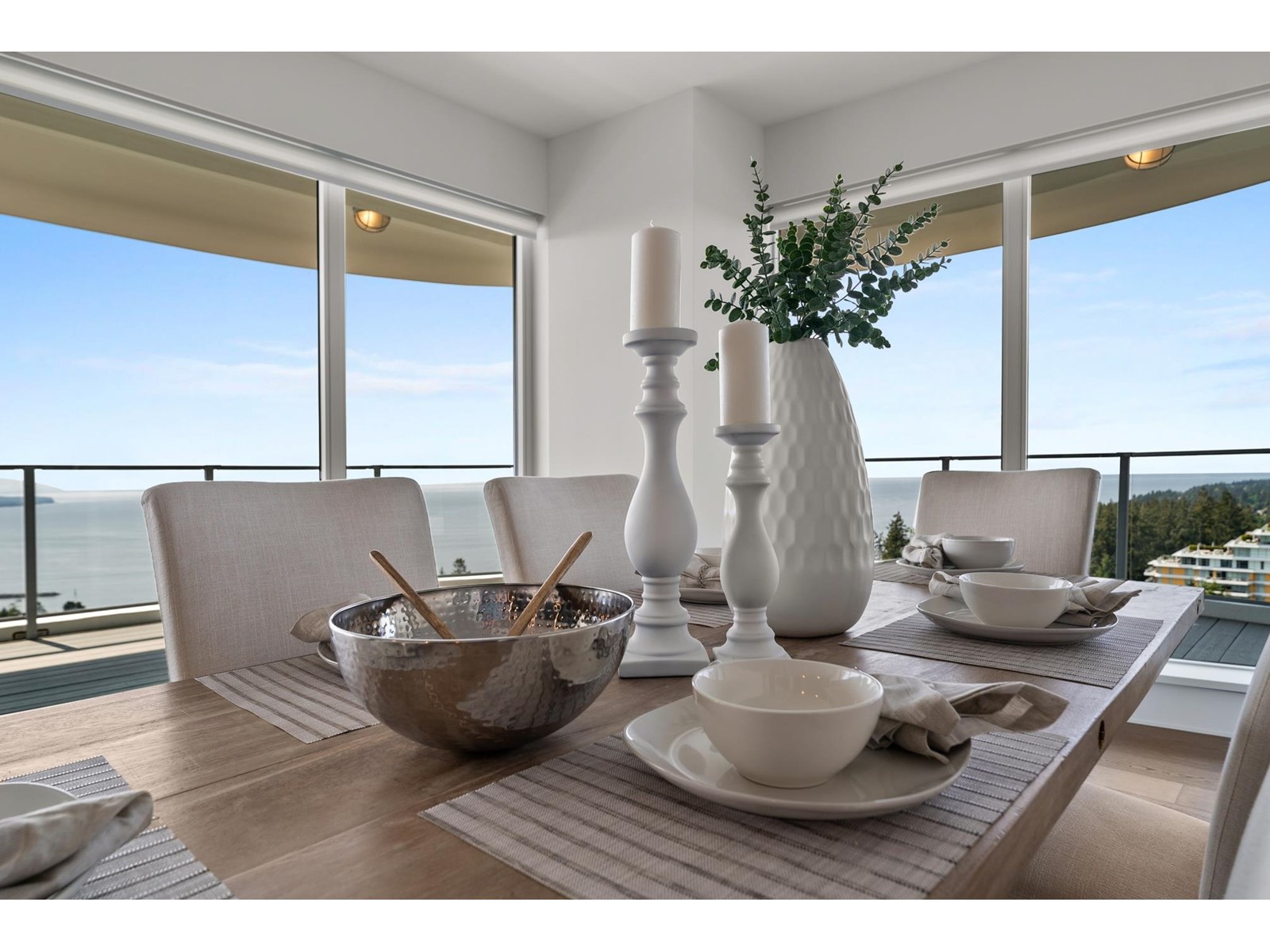 1701 1500 MARTIN STREET, White Rock