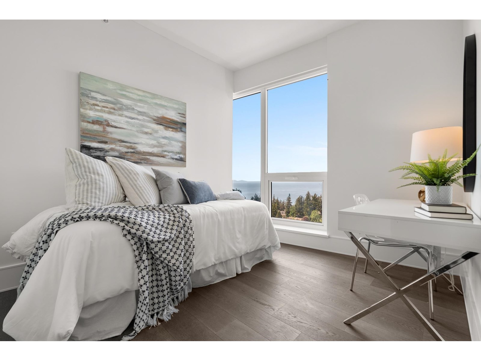 1701 1500 MARTIN STREET, White Rock
