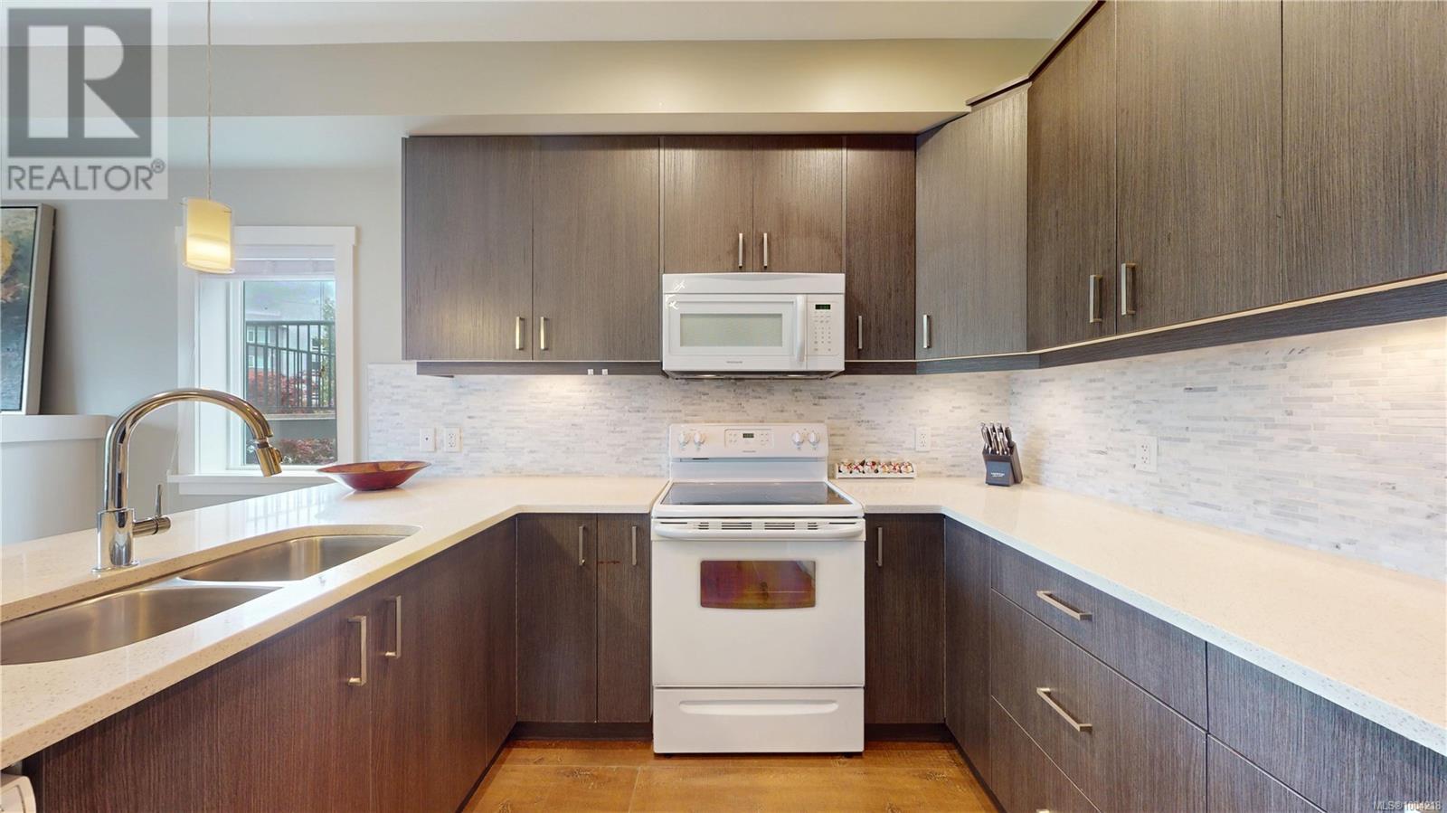 Photo 8 of 3016 Urban Creek Way, Langford BC