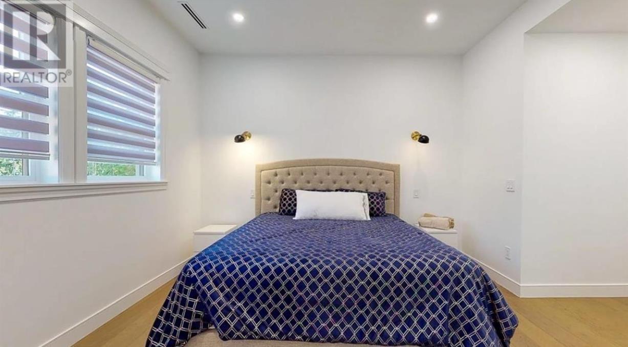 1102 LARGO ROAD, Roberts Creek