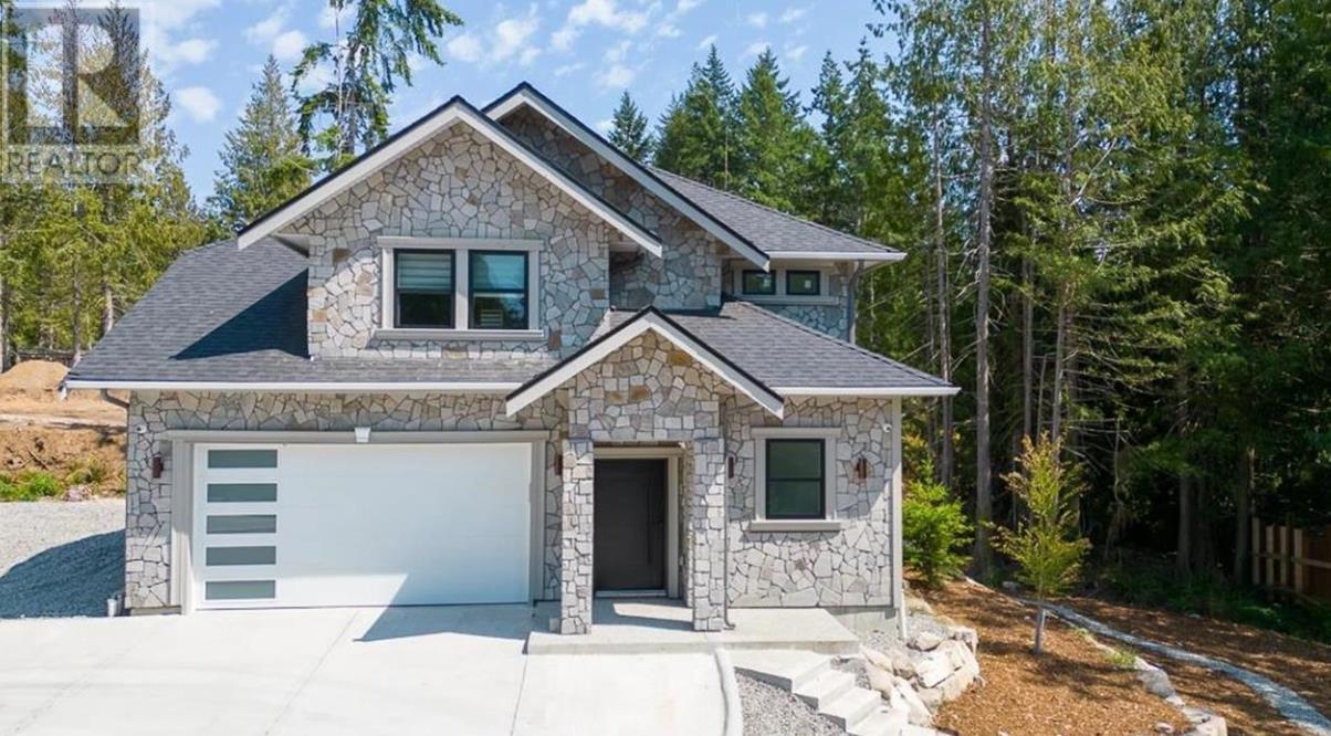 1102 LARGO ROAD, Roberts Creek