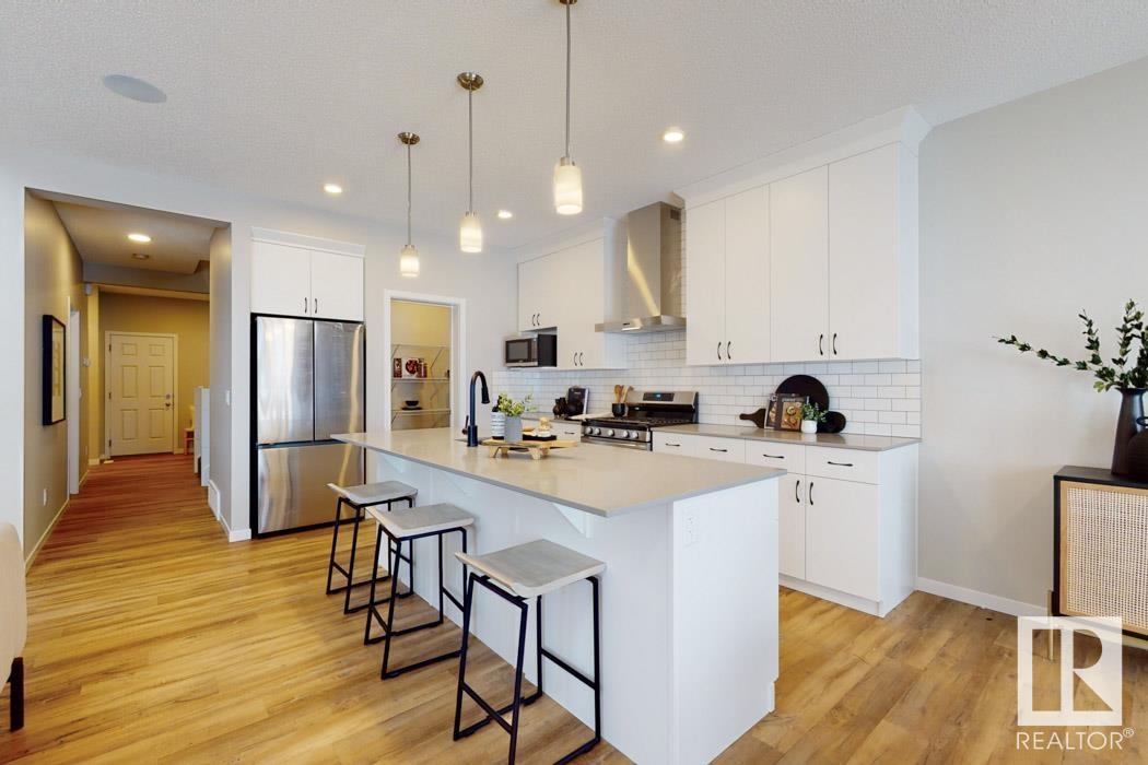 Photo 8 of 1319 13 Av Nw, Edmonton AB