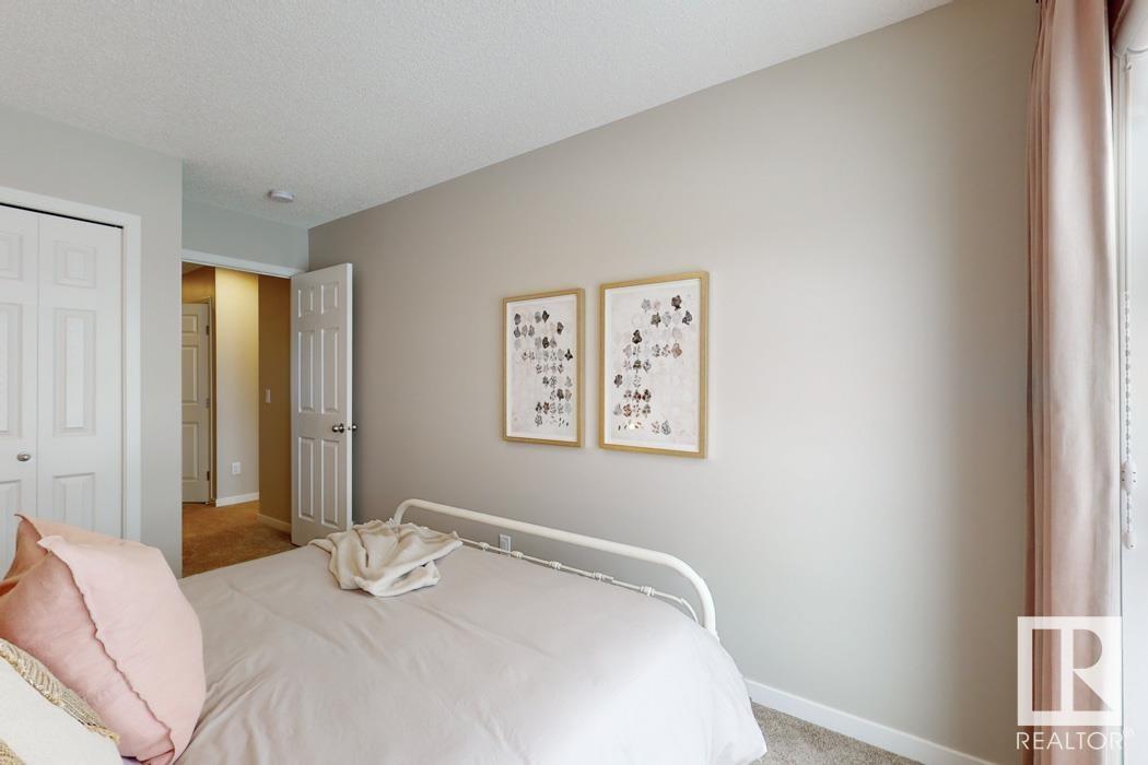 Photo 7 of 1319 13 Av Nw, Edmonton AB