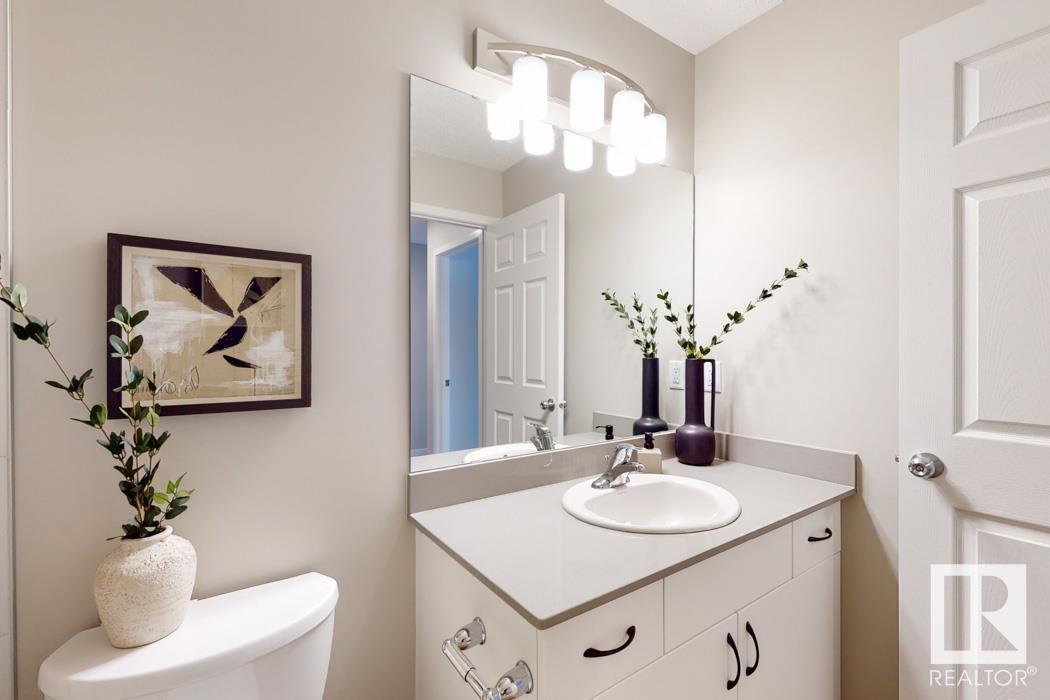 Photo 9 of 1319 13 Av Nw, Edmonton AB