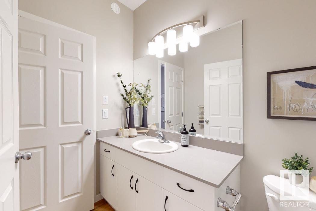Photo 3 of 1319 13 Av Nw, Edmonton AB
