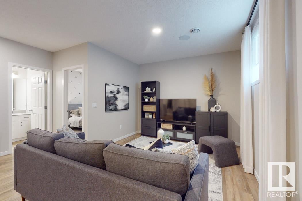 Photo 53 of 1319 13 Av Nw, Edmonton AB