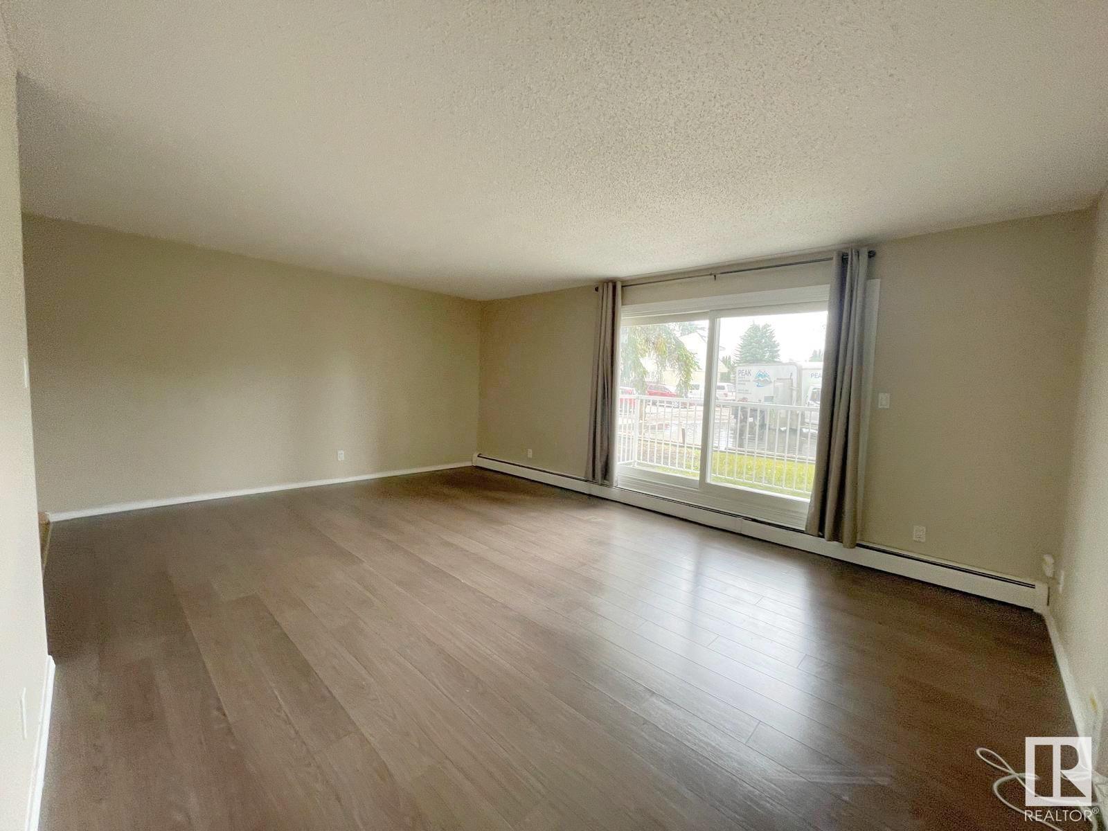 Photo 7 of 103 2545 116 St Nw, Edmonton AB
