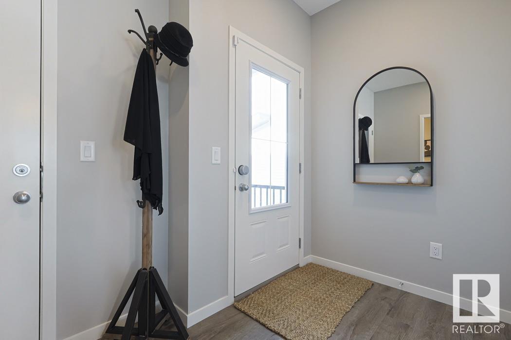 Photo 2 of 1319 11 Av Nw, Edmonton AB