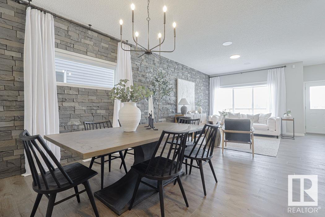 Photo 5 of 1319 11 Av Nw, Edmonton AB