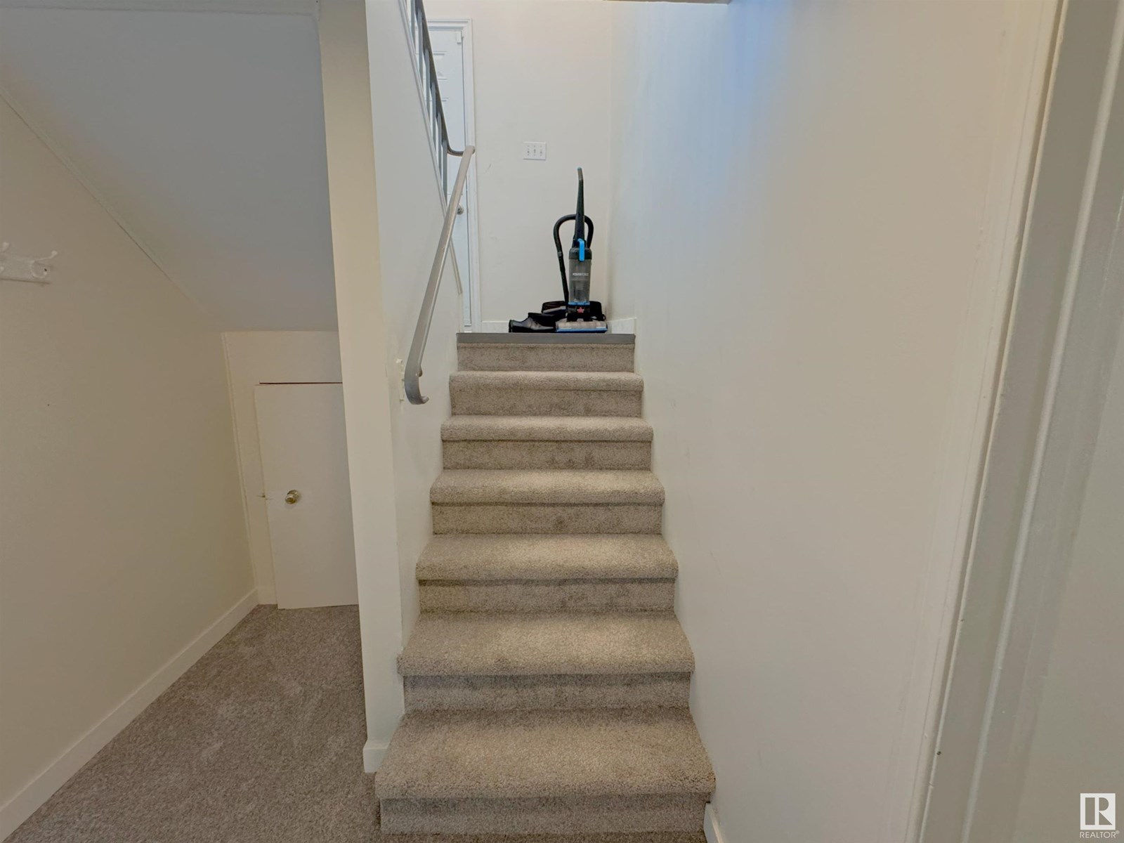 Photo 21 of 7336 21 Av Nw Nw, Edmonton AB