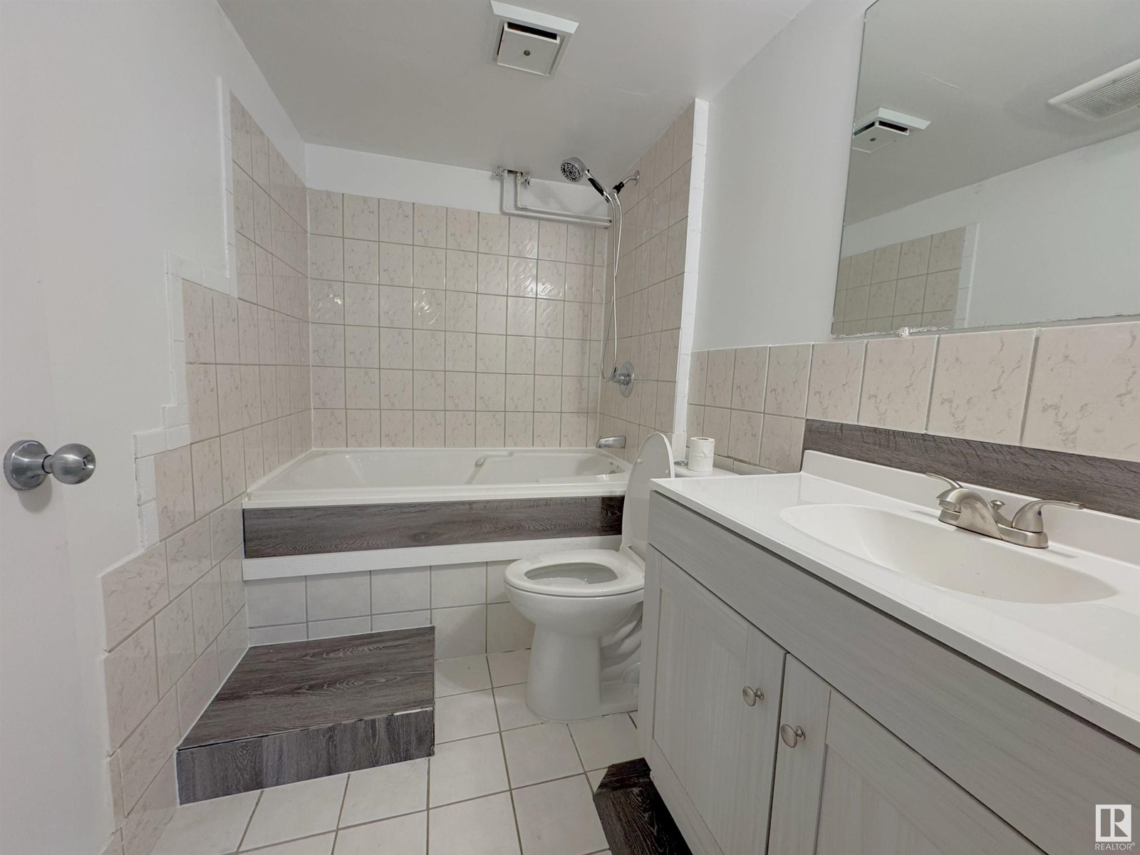 Photo 22 of 7336 21 Av Nw Nw, Edmonton AB