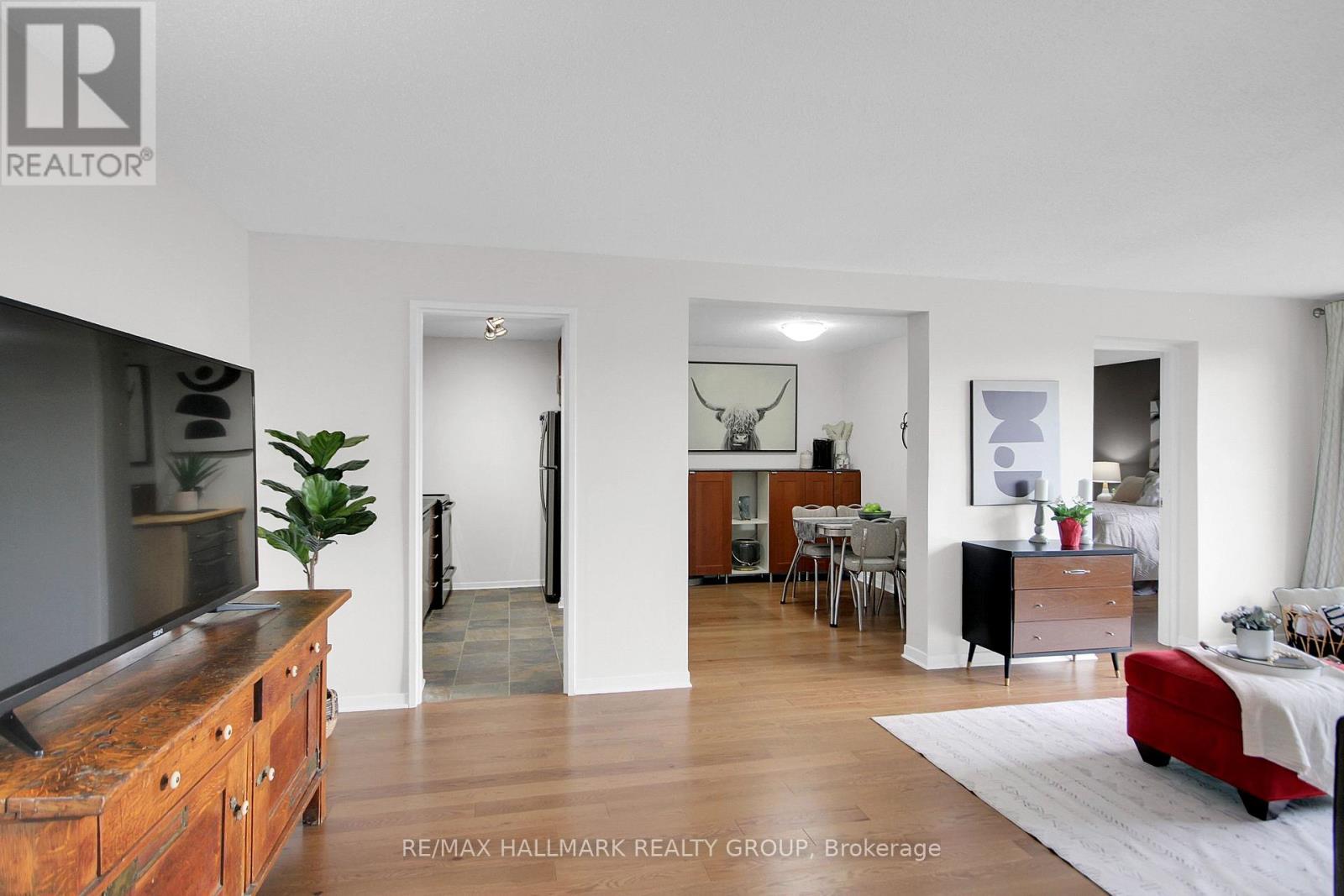 Beautifully bright and renovated