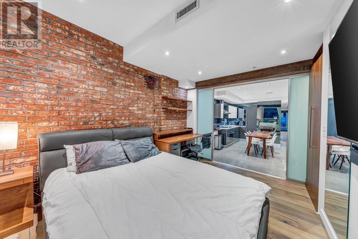 Photo 11 of 305 12 Water Street, Vancouver BC