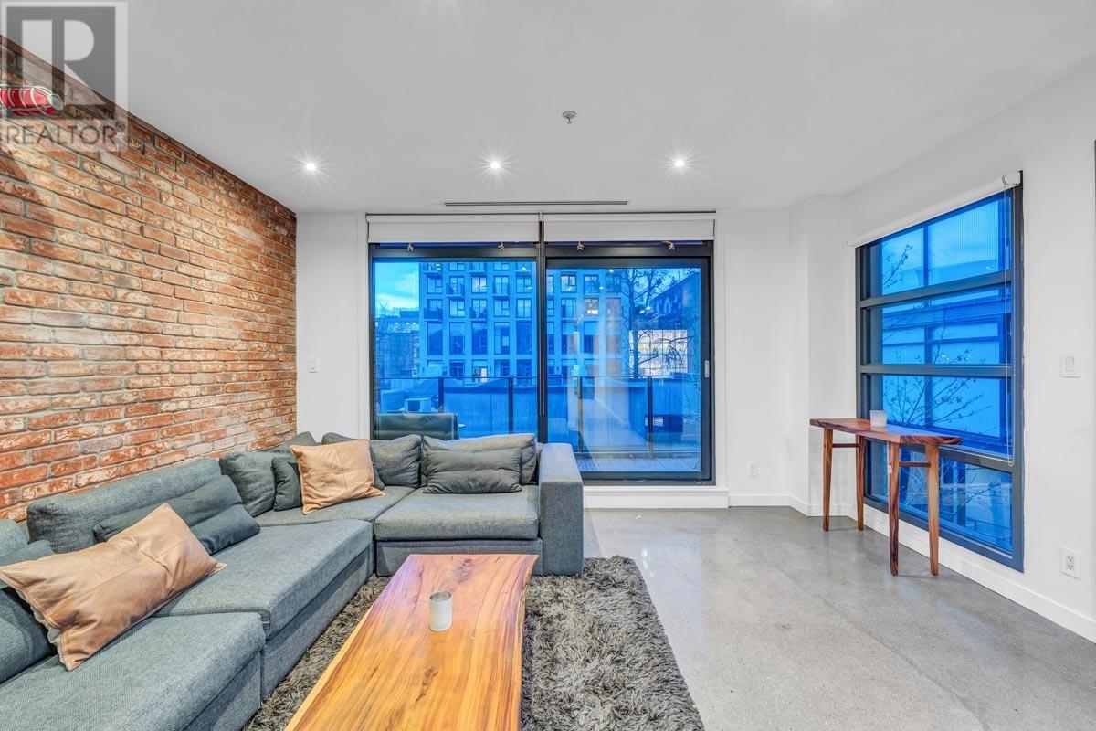 Photo 2 of 305 12 Water Street, Vancouver BC