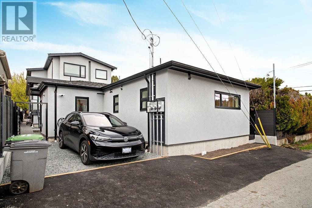 Photo 2 of 3 2732 E 56th Avenue, Vancouver BC