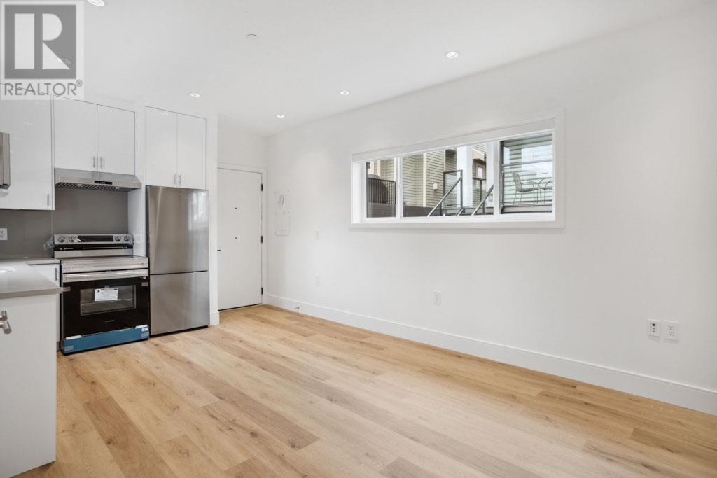 Photo 6 of 3 2732 E 56th Avenue, Vancouver BC