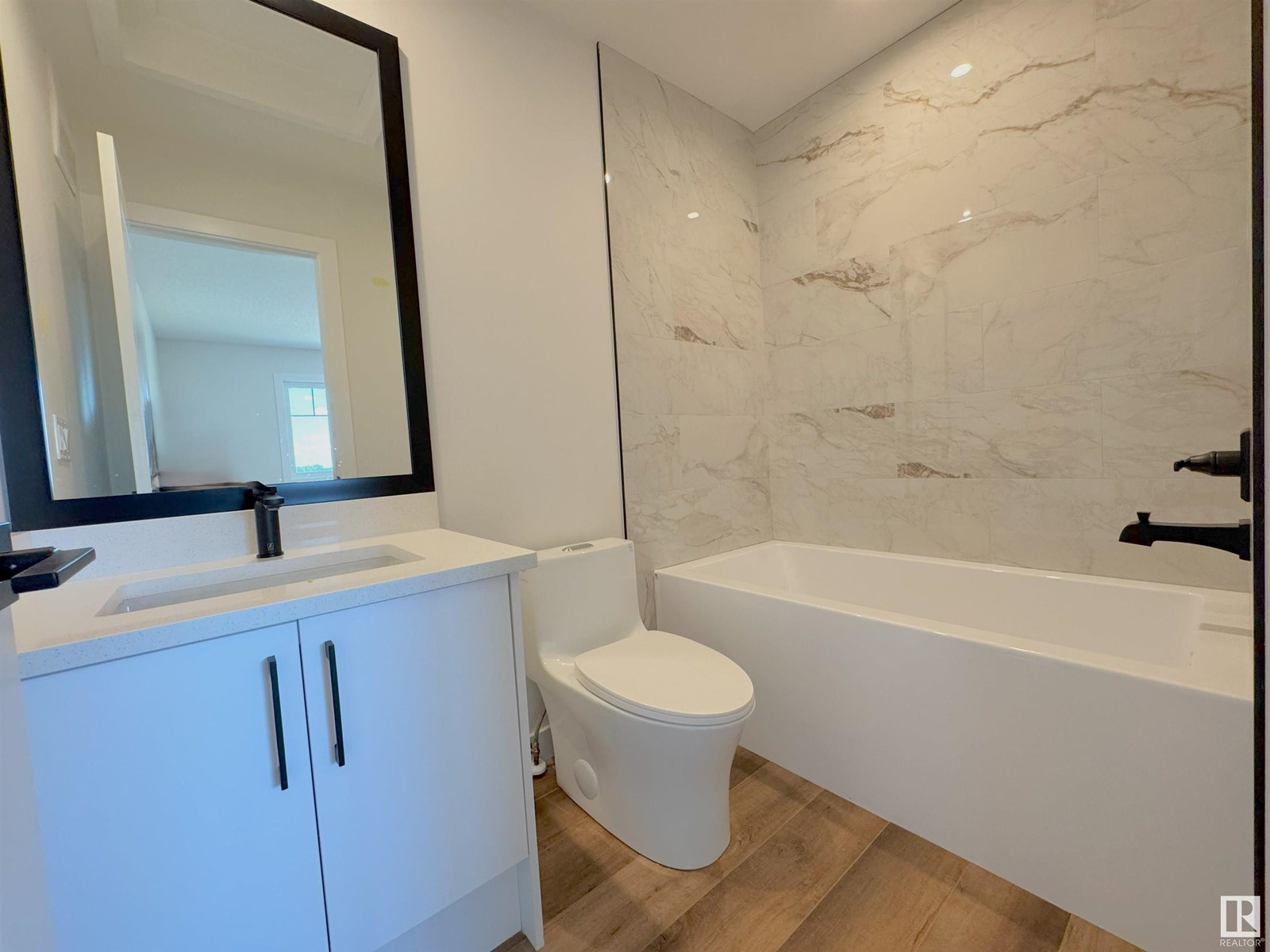 Photo 14 of 741 Mattson Dr Sw, Edmonton AB