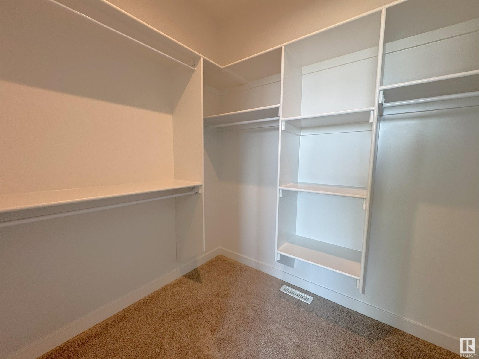 Photo 30 of 741 Mattson Dr Sw, Edmonton AB