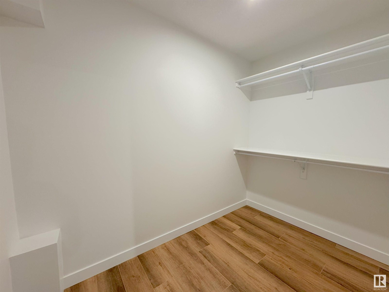 Photo 7 of 741 Mattson Dr Sw, Edmonton AB
