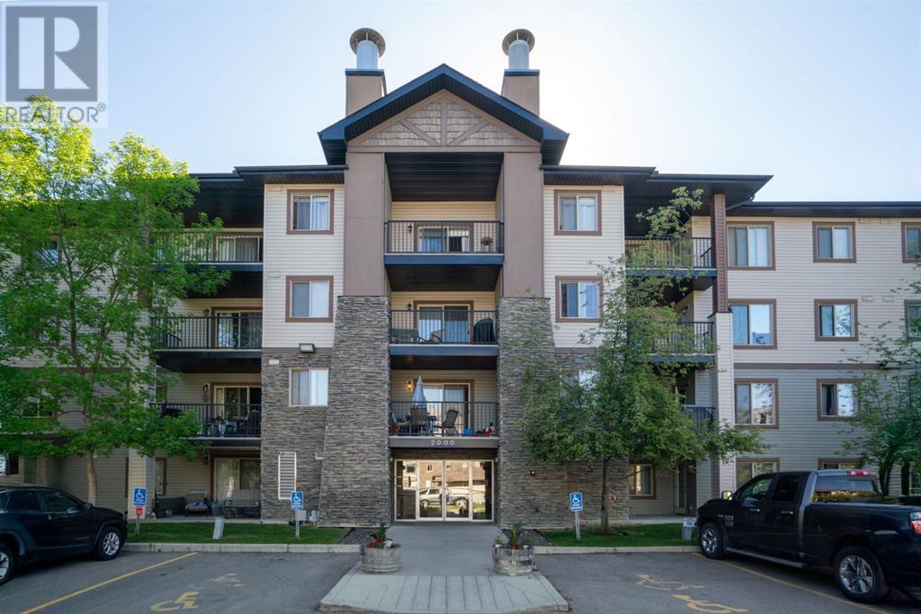 2204, 8 Bridlecrest Drive SW, Calgary, Alberta