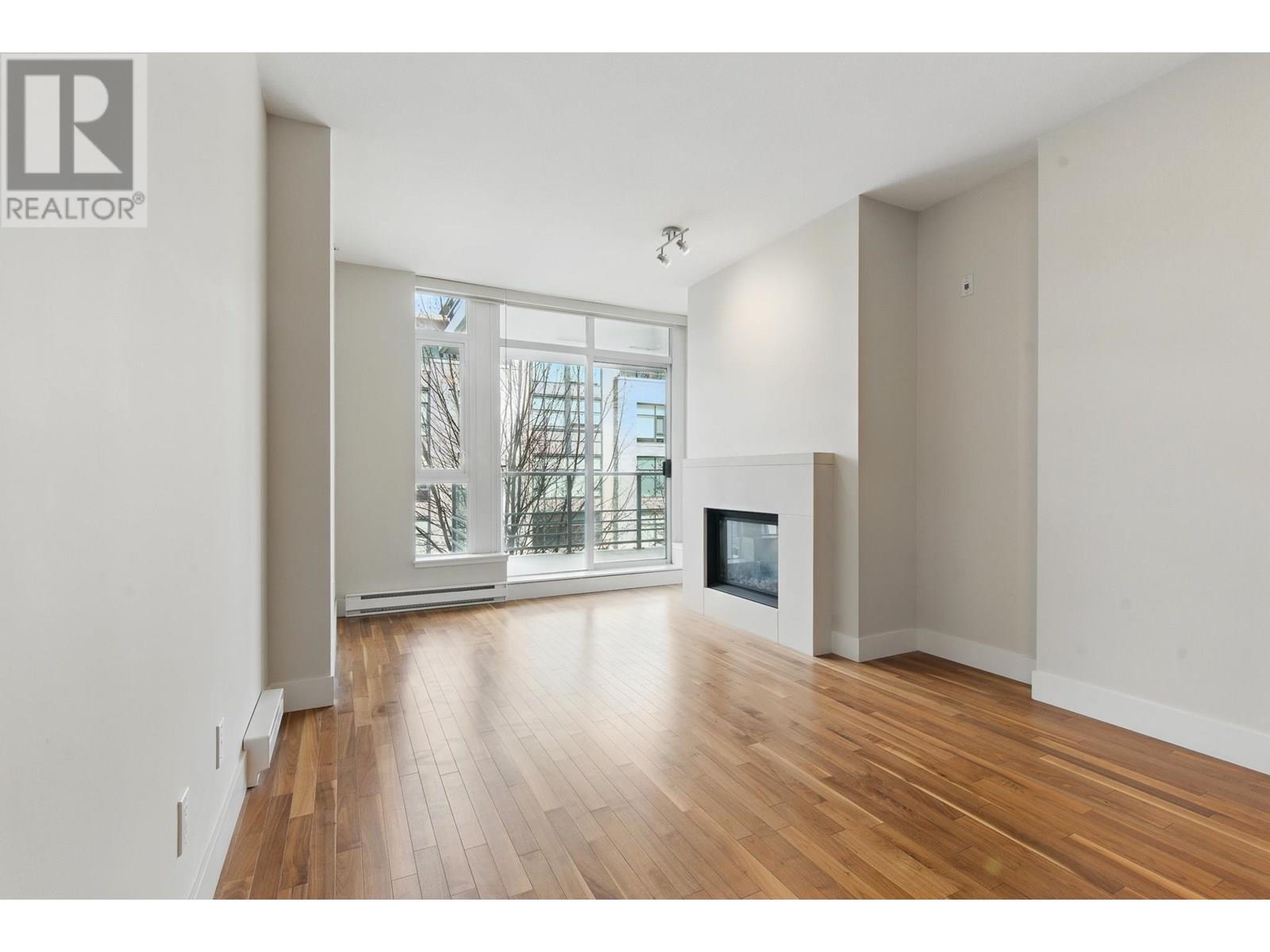 305 6080 IONA DRIVE, Vancouver real estate listing R2983232