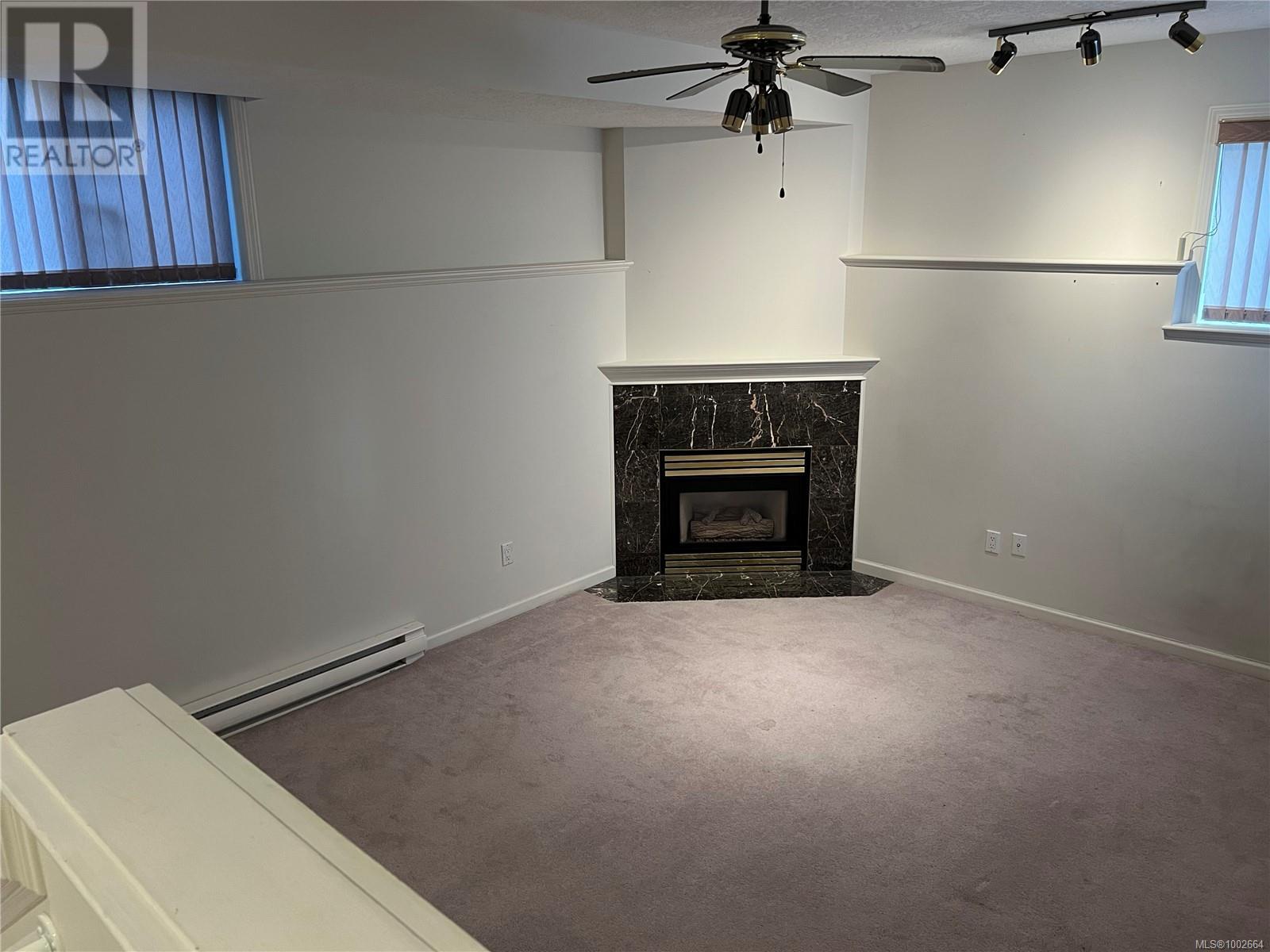 Single Family House for Sale in  Summit Ave Victoria 