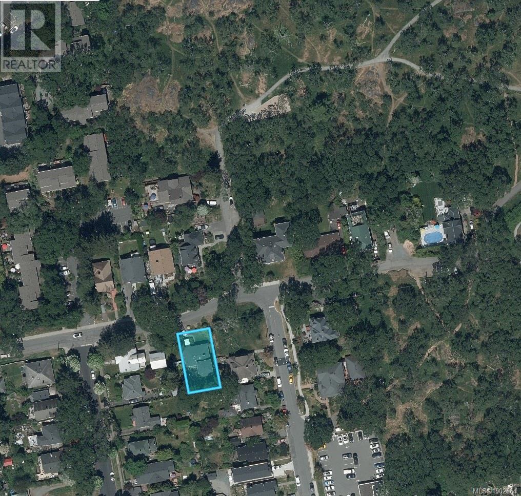 Single Family House for Sale in  Summit Ave Victoria 