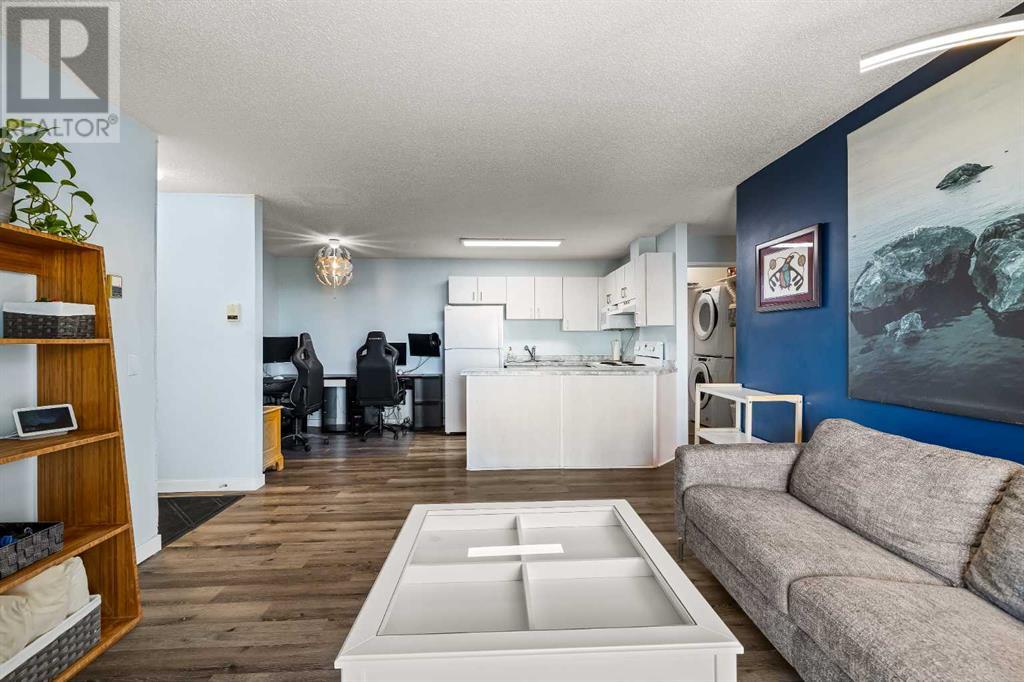 Single Family House for Sale in   Edenwold Heights NW Edgemont Calgary 