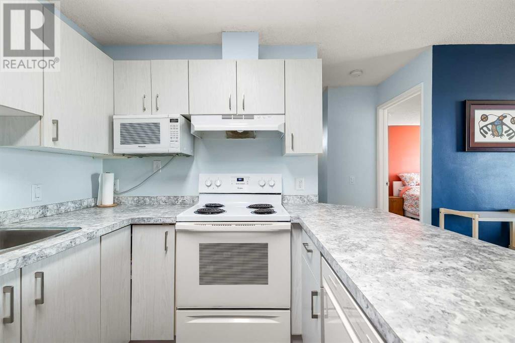 Single Family House for Sale in   Edenwold Heights NW Edgemont Calgary 