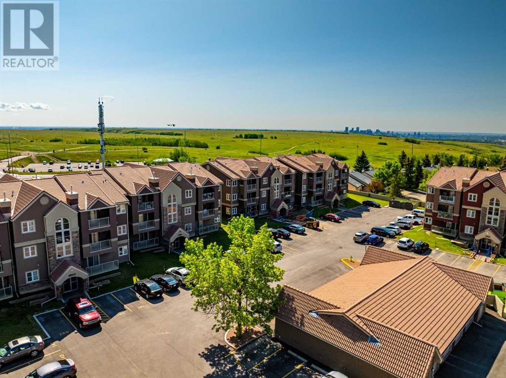 Single Family House for Sale in   Edenwold Heights NW Edgemont Calgary 