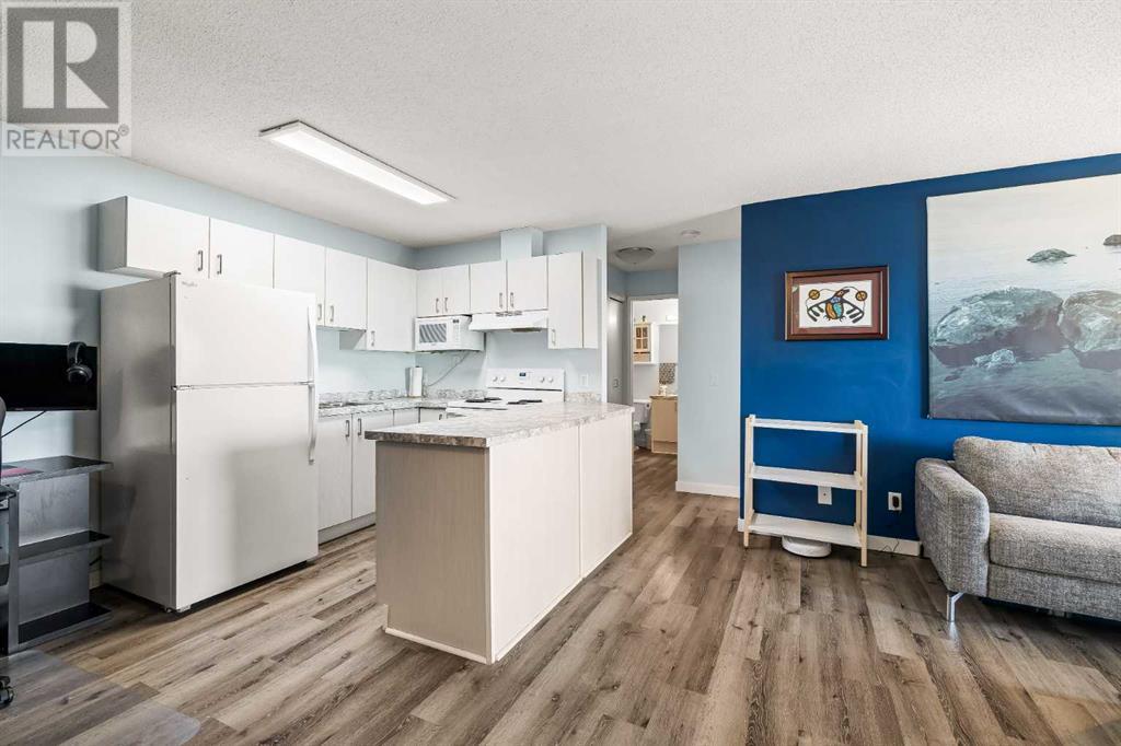 Single Family House for Sale in   Edenwold Heights NW Edgemont Calgary 