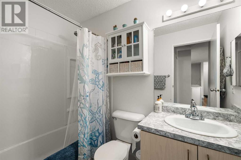 Single Family House for Sale in   Edenwold Heights NW Edgemont Calgary 