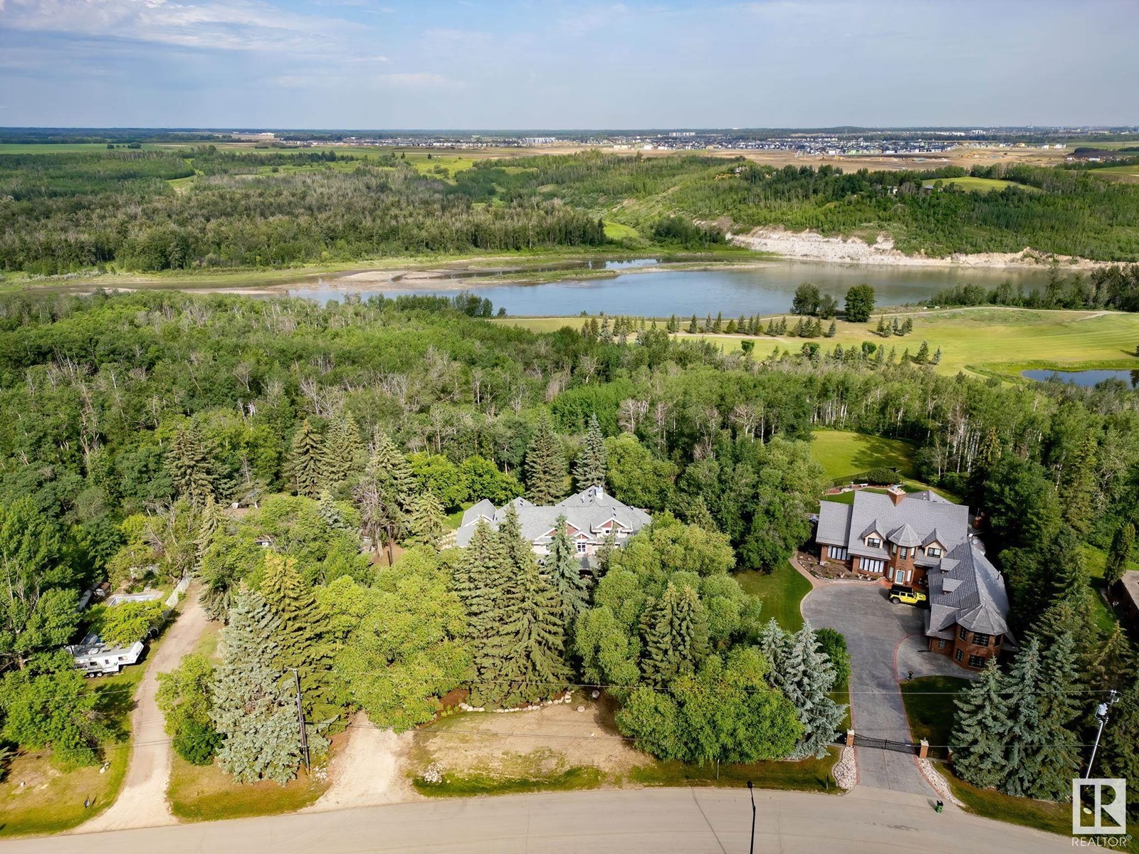 Photo 11 of 112 Windermere Dr Nw, Edmonton AB