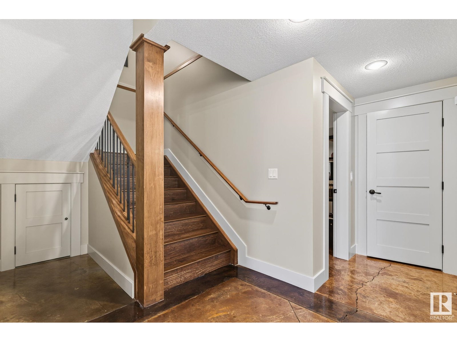 Photo 62 of 112 Windermere Dr Nw, Edmonton AB